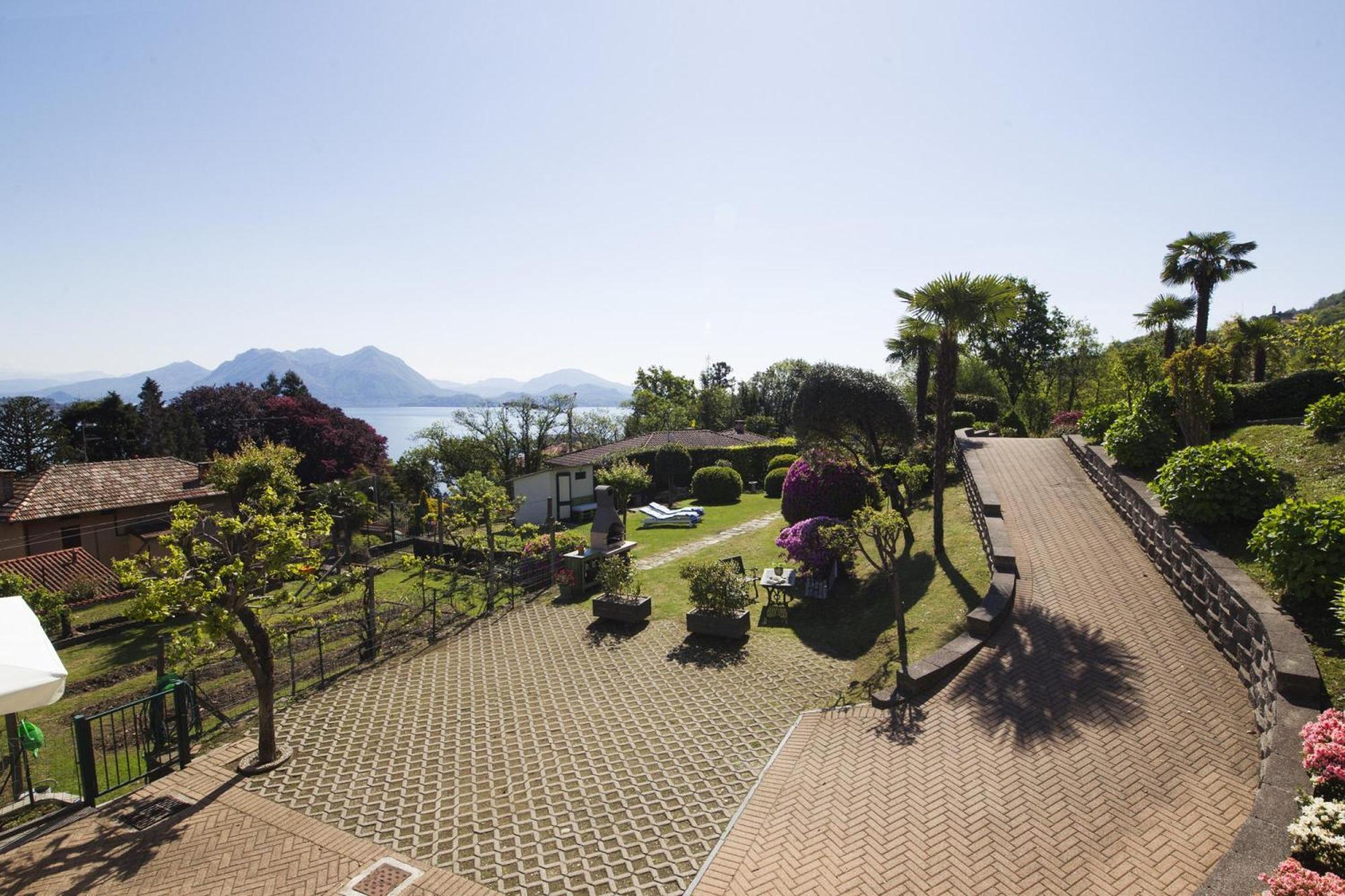 The Cottage On The Lake - Happy Rentals Baveno Extérieur photo