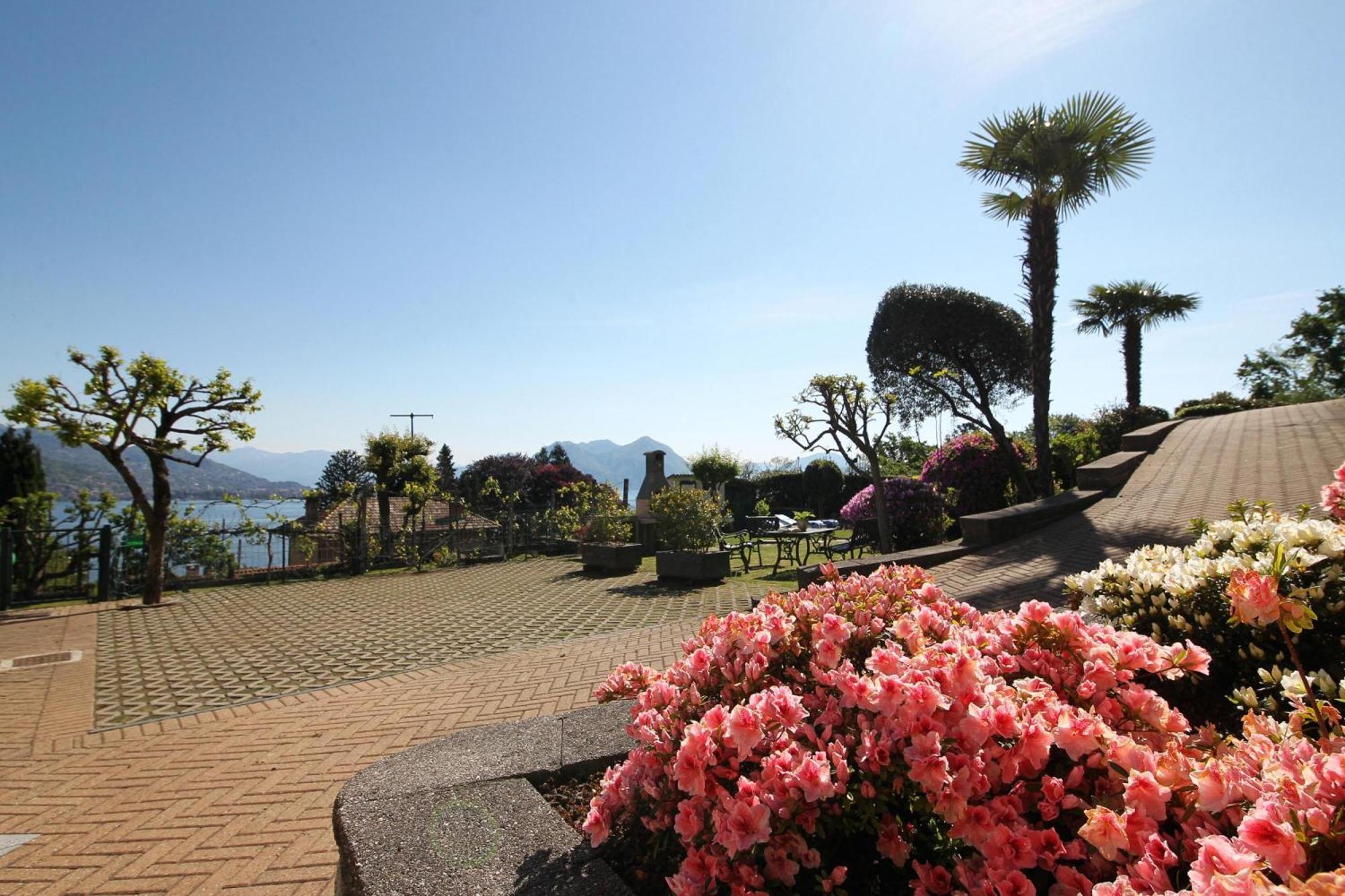 The Cottage On The Lake - Happy Rentals Baveno Extérieur photo