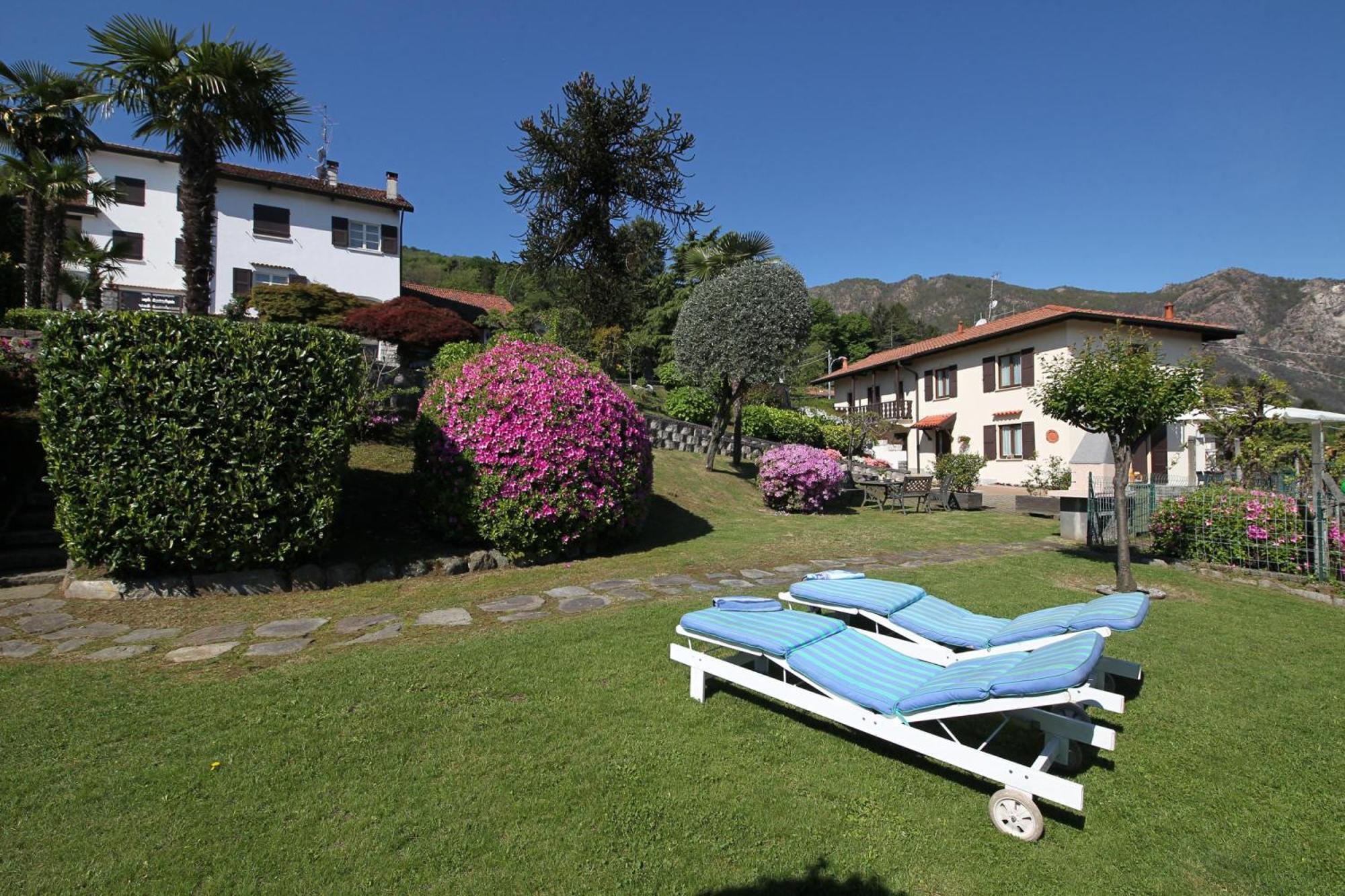 The Cottage On The Lake - Happy Rentals Baveno Extérieur photo